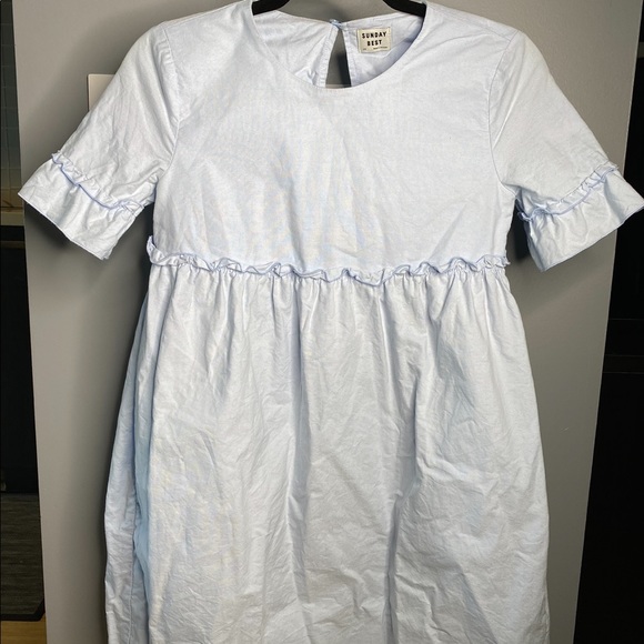 Dress - Picture 2 of 3